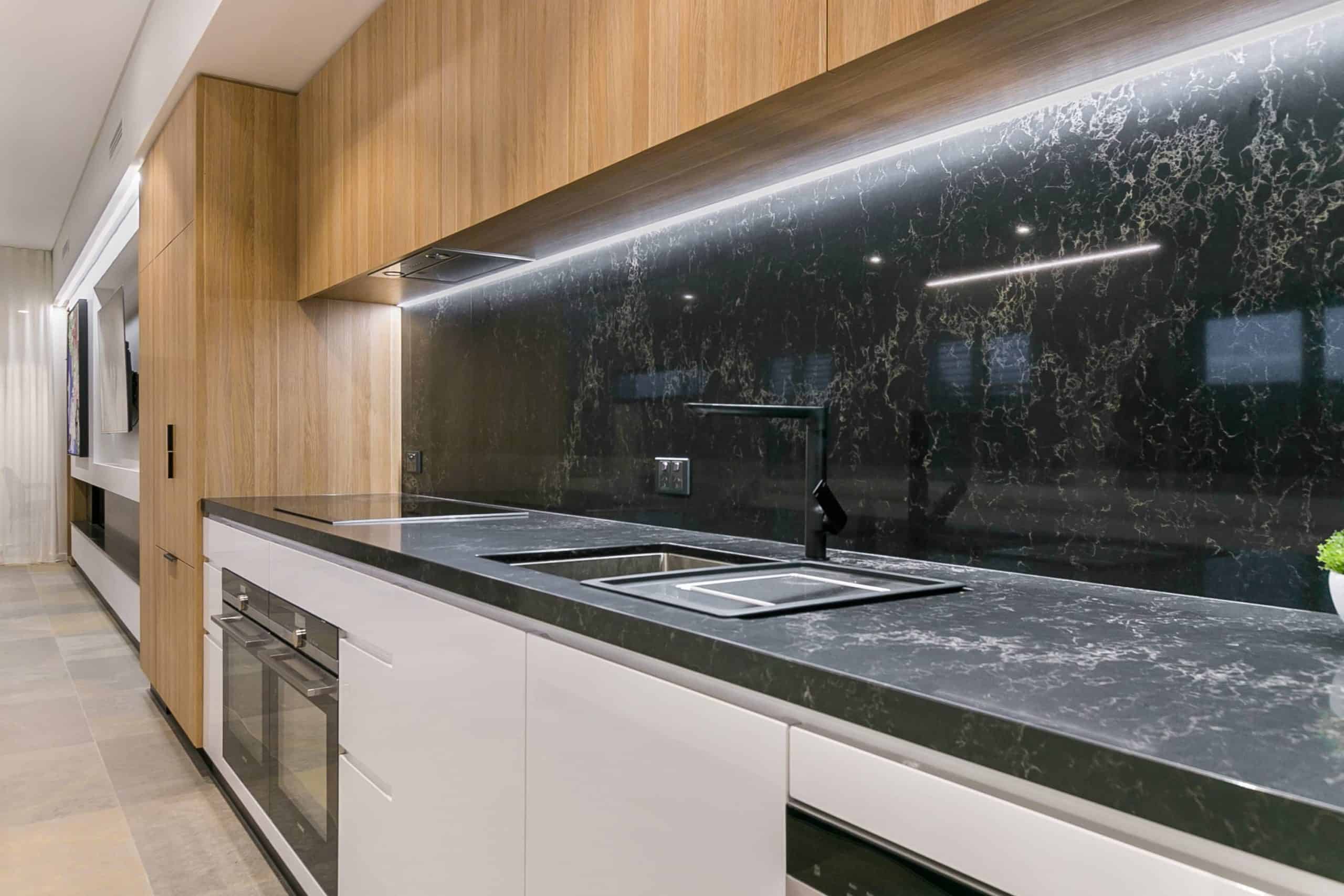 Haven Construction - Vanilla Noir