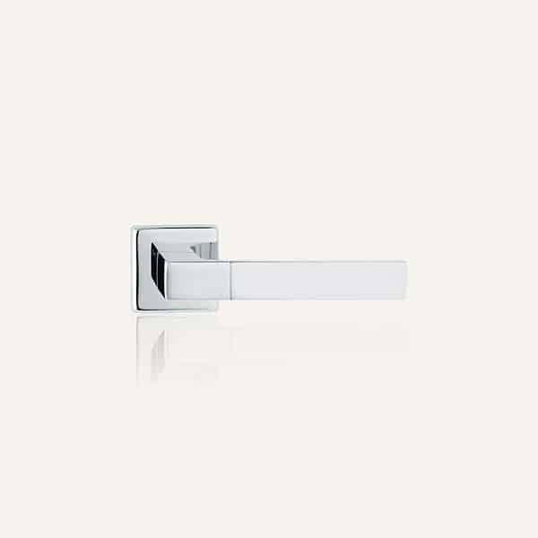 still-thais-cr-door-handle